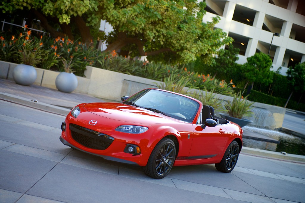 2014 Mazda MX-5 "Miata" TestDriveNow.com Video Review