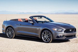 2015-Ford-Mustang-GT-convertible-front-three-quarter-view
