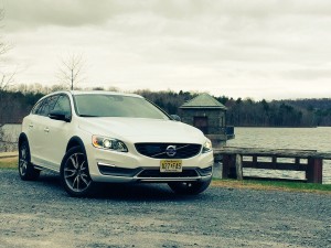 2015 Volvo V60 Cross Country Platinum