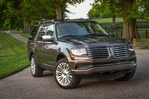 2015LincolnNavigator_12_HR