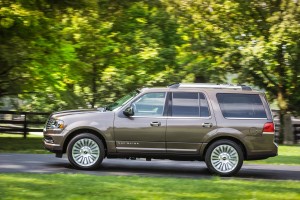 2015LincolnNavigator_14_HR