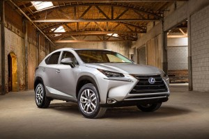 2015_Lexus_NX_300h_001