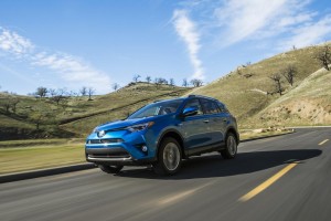 2015_NYIAS_2016_Toyota_RAV4_Hybrid_003