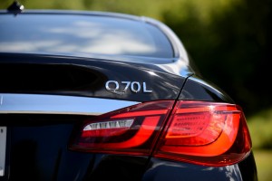 2015 Infiniti Q70L