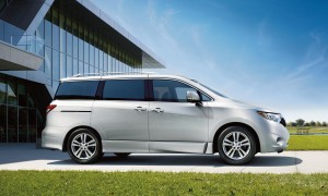 2015_nissan_quest