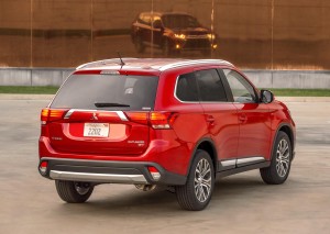 2016Outlander-22