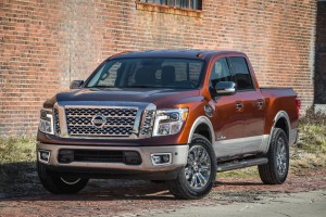 2017_Nissan_TITAN_Crew_Cab_02