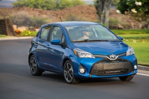 2017_Toyota_Yaris_SE_020_127E329E2FCC02E3613DD1F96D8E970FD06FF43A