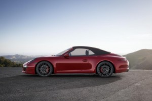 Embargo_00_01_8_October_2014_Porsche_911_Carrera_GTS_Cabriolet_profile