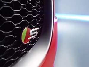 JAGUAR_XE_S_DETAIL_02