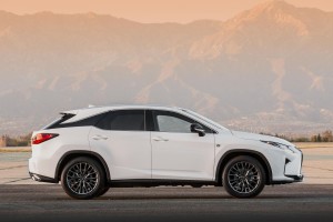 NYIAS_2016_Lexus_RX_350_F_SPORT_002