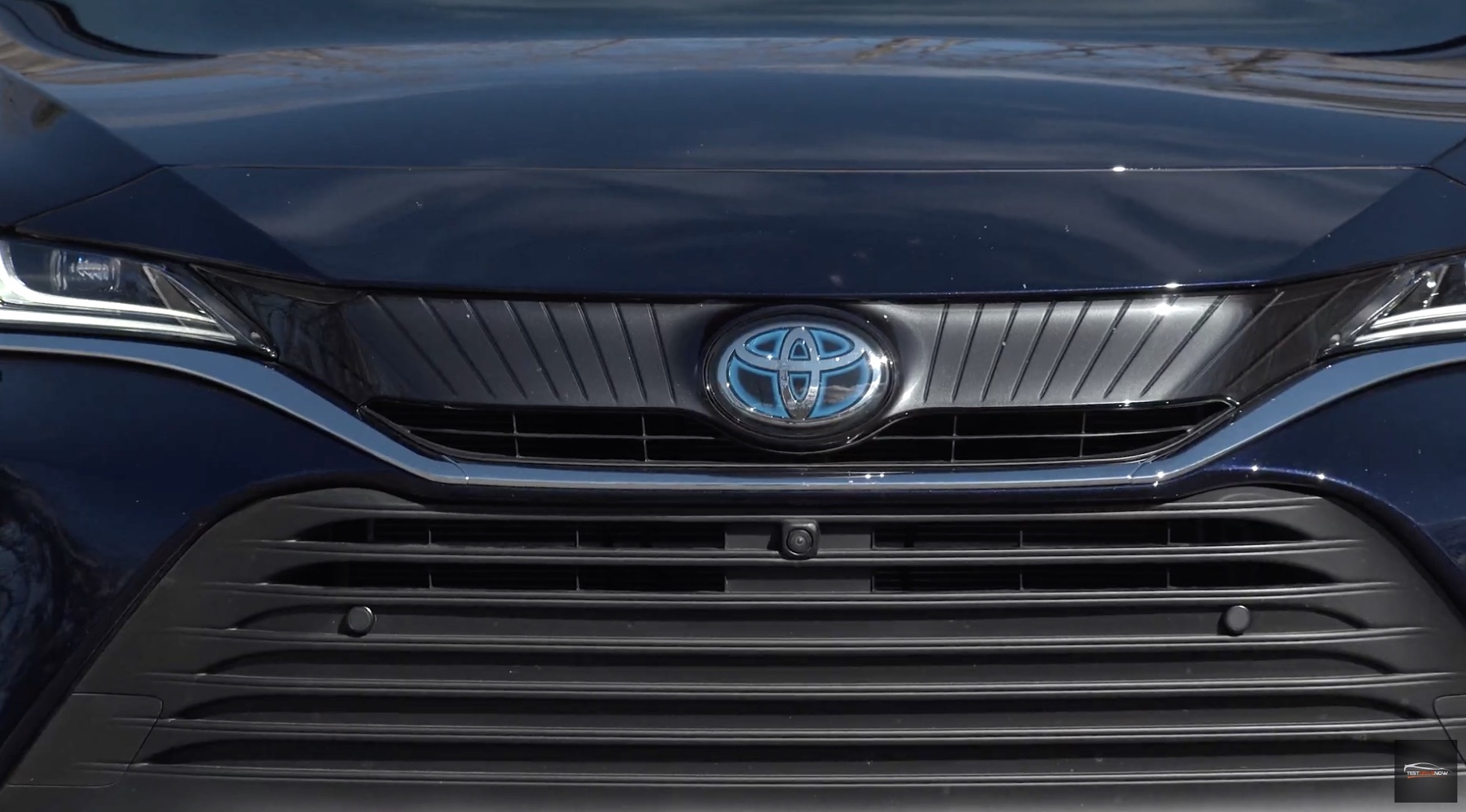 2021 TOYOTA VENZA TEST DRIVE BY CAR CRITIC STEVE HAMMES